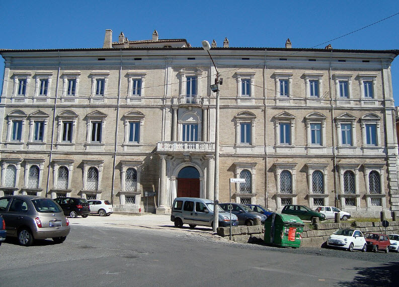 Palazzo Sforza Cesarini, Italy